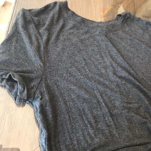 Forever21 Crew-neck T-shirt with Side Slit - Picture 4 of 4